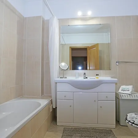 A32 - Lancemar Flat In Apartment